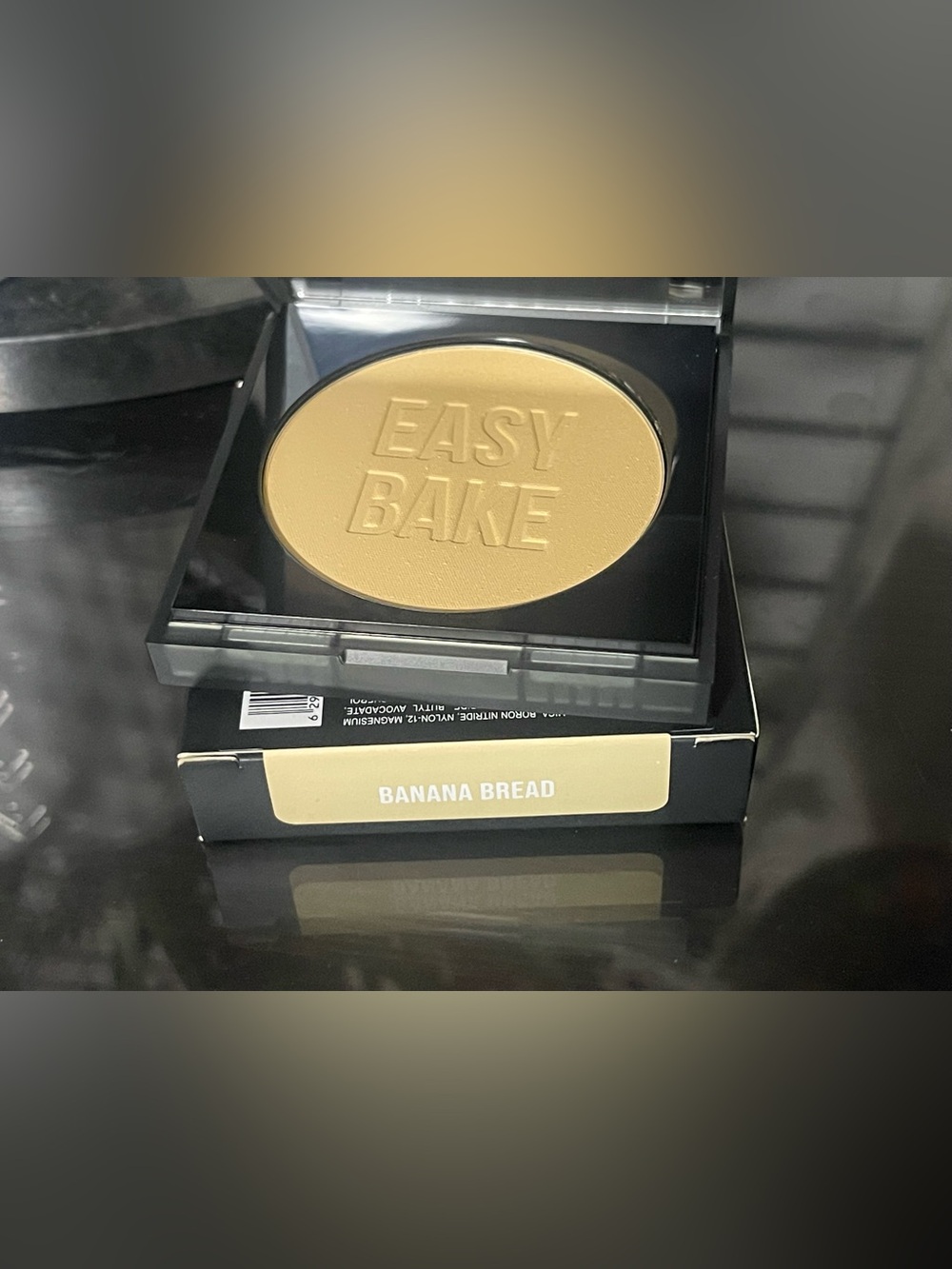 Huda Beauty Easy Bake Banana Bread Setting Powder